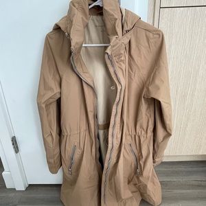Size S The Group by Babaton beige Raindrop Jacket